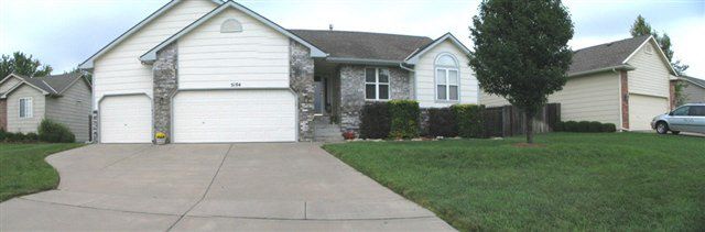 5104 E 49th St N, Bel Aire, KS 67220