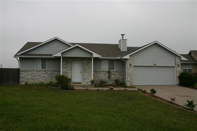 702 S Cranbrook, Wichita, KS 67207
