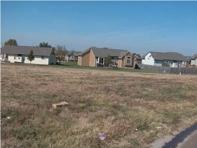 1427 Arbor Meadows, Derby, KS 67037