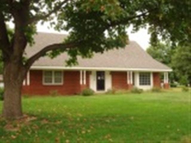2708 W Benjamin, Wichita, KS 67204