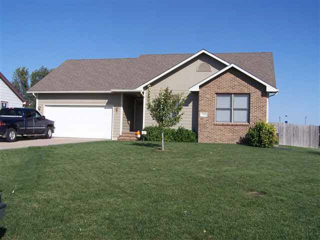 2108 Pembroke, Newton, KS 67114