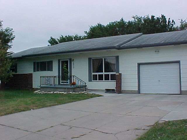 1500 Grandview, Newton, KS 67114