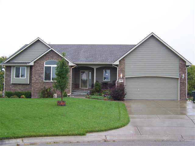 715 W Point Ct, Andover, KS 67002