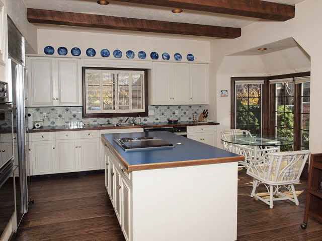 8911 E Douglas, Wichita, KS 67206