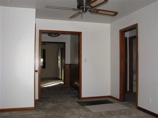 720 Grandview Ave, Newton, KS 67114