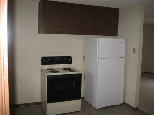1402 E Tulsa St, Wichita, KS 67216