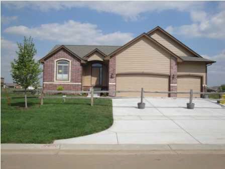4040 Westbrook St, Maize, KS 67101