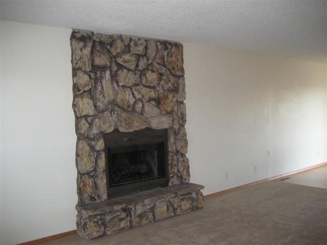 1914 N Peppercorn, Derby, KS 67037