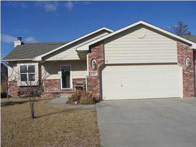 418 E Prairie Run Ct, Mulvane, KS 67110