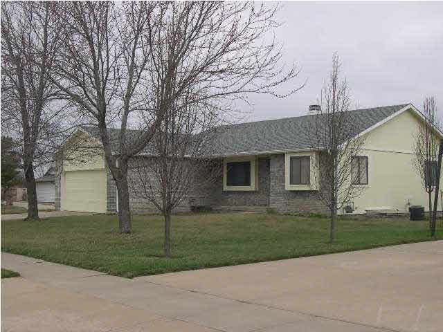 602 S Walnut St, Goddard, KS 67052