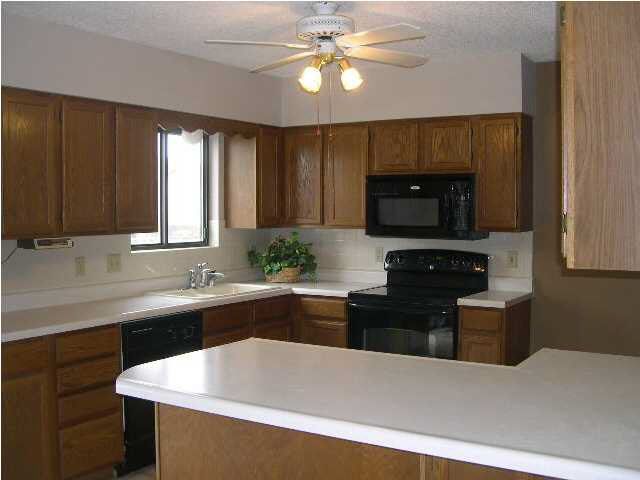 602 S Walnut St, Goddard, KS 67052