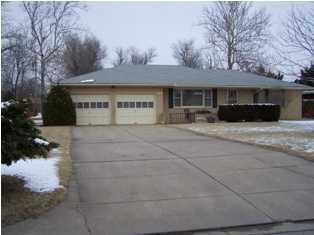 412 SE 11th, Newton, KS 67114