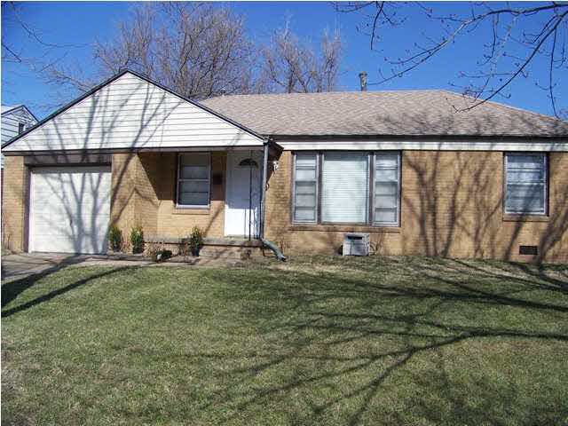 7008 E Gilbert, Wichita, KS 67207