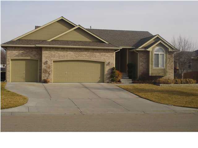 246 S Jamestown Cir, Andover, KS 67002