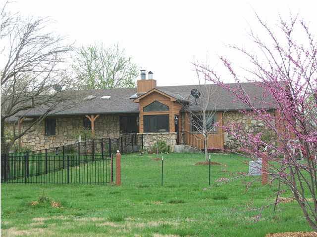 8701 E 63rd St S, Derby, KS 67037