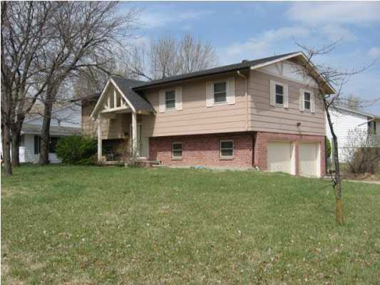 5726 E Odessa, Bel Aire, KS 67220