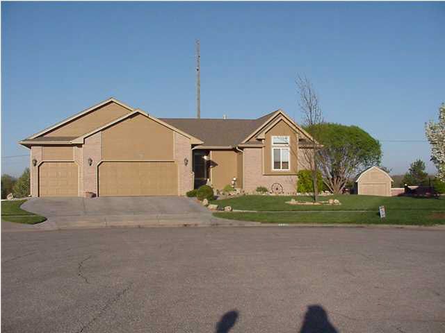 1730 Pine Grove Ct, Derby, KS 67037