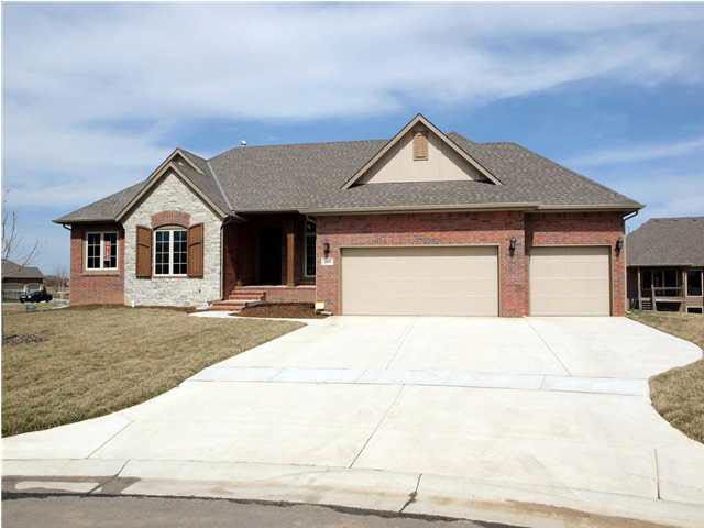 610 Lakecrest Cir, Andover, KS 67002