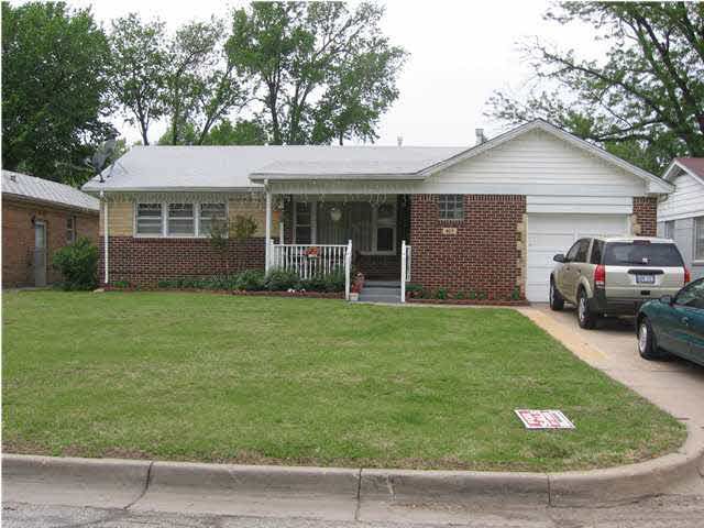 927 S Apache, Wichita, KS 67207