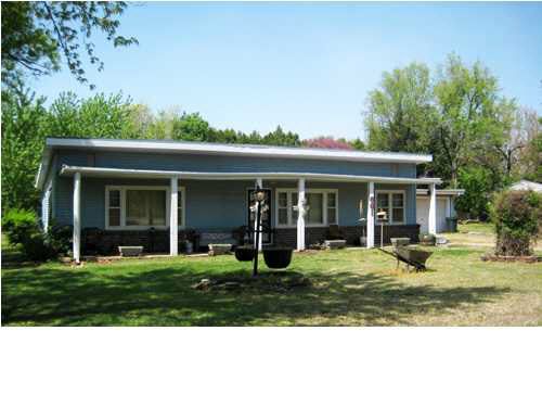 601 N Prosperity, Andover, KS 67002