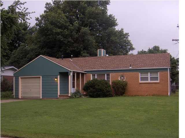 7316 W Galoway, Wichita, KS 67212