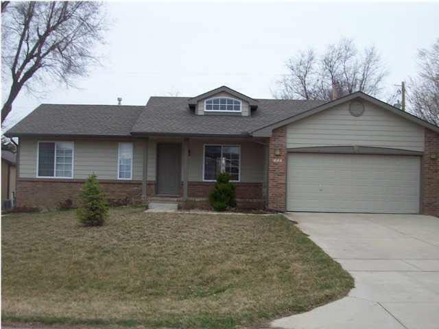 111 S Devinshire, Bentley, KS 67016