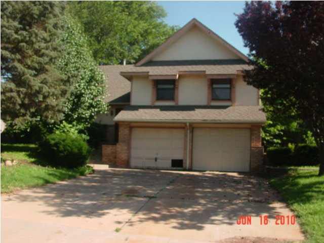 120 E Park Pl, Derby, KS 67037