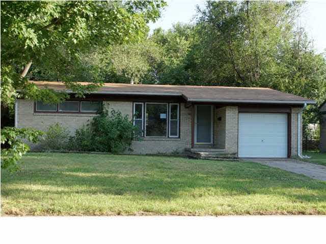 1221 E Alturas, Wichita, KS 67216