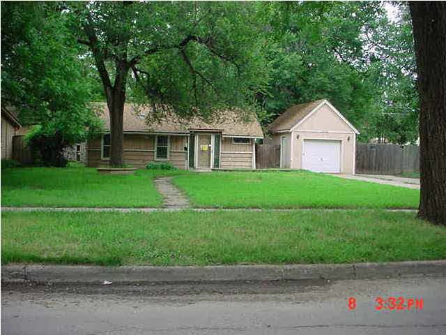 2004 S Ida, Wichita, KS 67211