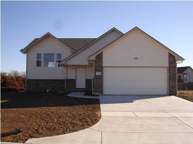 738 S Shade, Andover, KS 67002