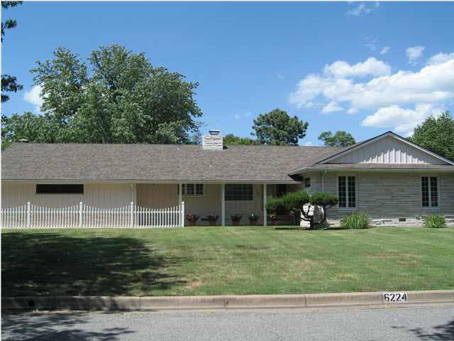 6224 E Peach Tree, Wichita, KS 67218