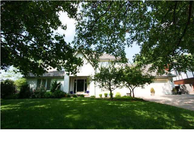 8519 Stoneridge St, Wichita, KS 67206