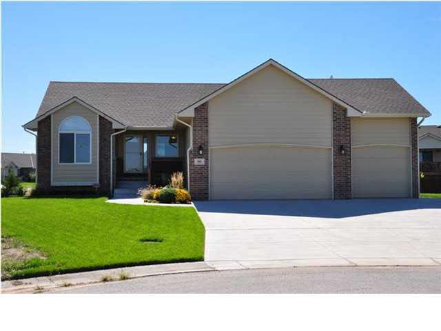 581 E Bob White Ct, Cheney, KS 67025