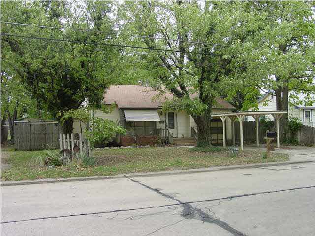 325 N Knight, Wichita, KS 67203