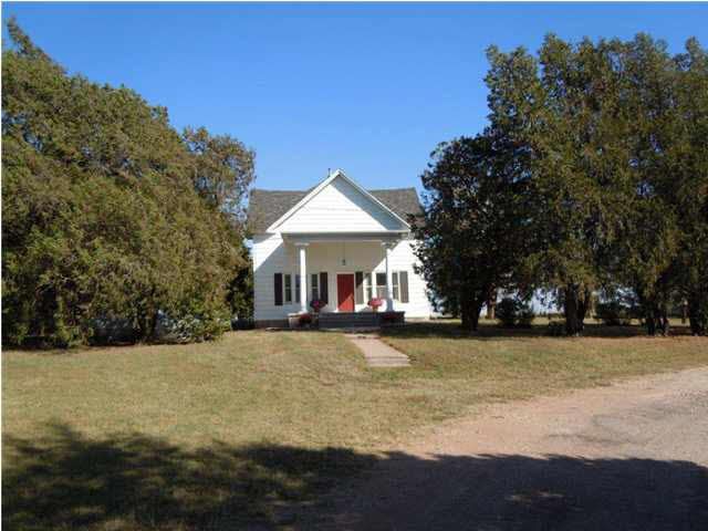 1482 N Mayfield Rd, Clearwater, KS 67026