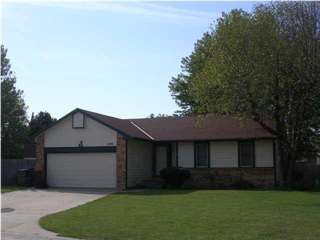 2140 N Covington Ct, Wichita, KS 67212