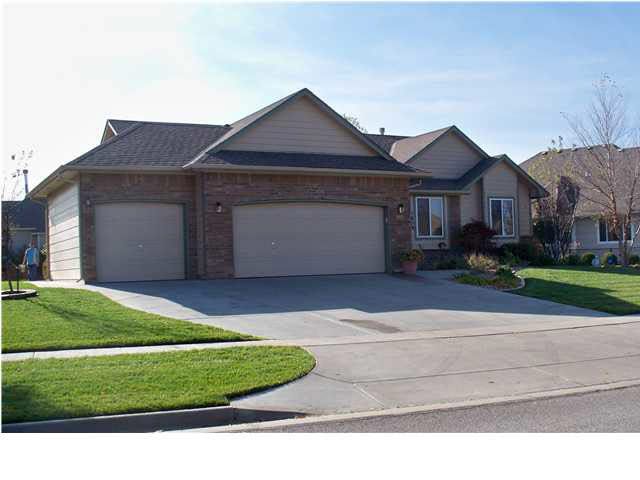 1659 E Kay, Derby, KS 67037