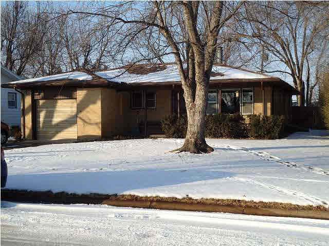 330 E 6th St #4, Valley Center, KS 67147