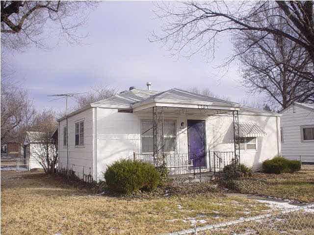 2202 S Ida, Wichita, KS 67203