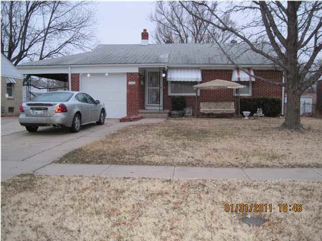 1832 S Pinecrest, Wichita, KS 67218