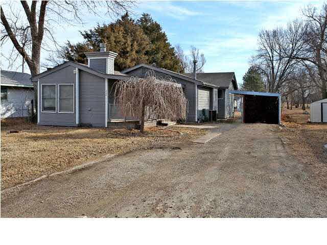 220 S Ohio, Benton, KS 67017
