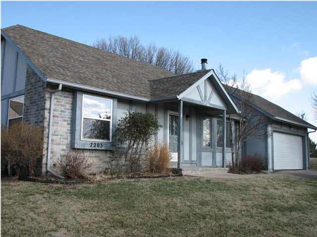 7203 E Bainbridge, Wichita, KS 67226