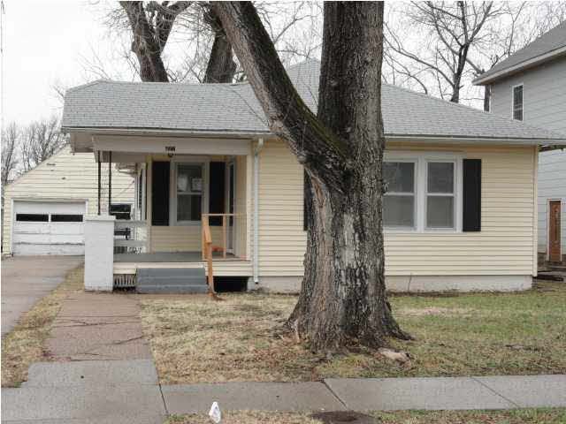 421 N Summit St, El Dorado, KS 67042