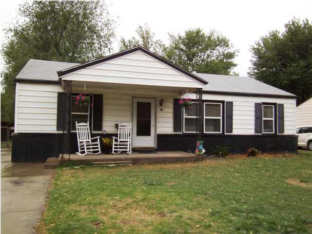 1015 N Baltimore, Derby, KS 67037