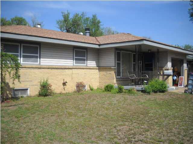 3033 E Maplewood, Wichita, KS 67214