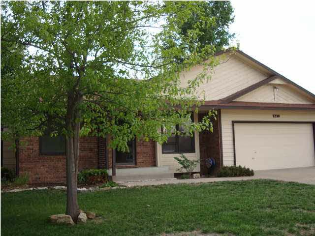 5730 E Denise, Bel Aire, KS 67220