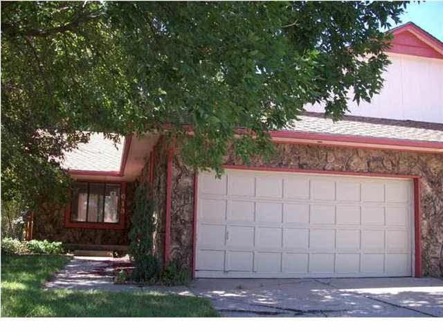 613 N Tanglewood Rd, Derby, KS 67037