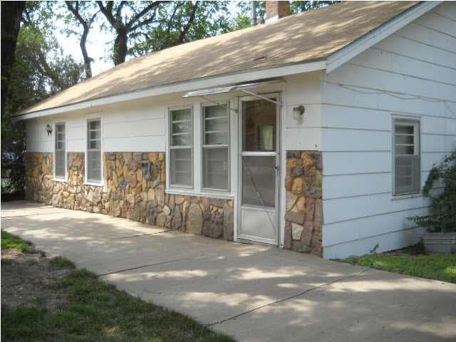 600 N Young, Wichita, KS 67212
