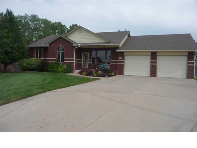1203 Redbud, Halstead, KS 67056
