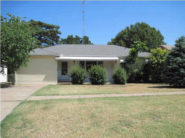 707 E Harvey, Wellington, KS 67152